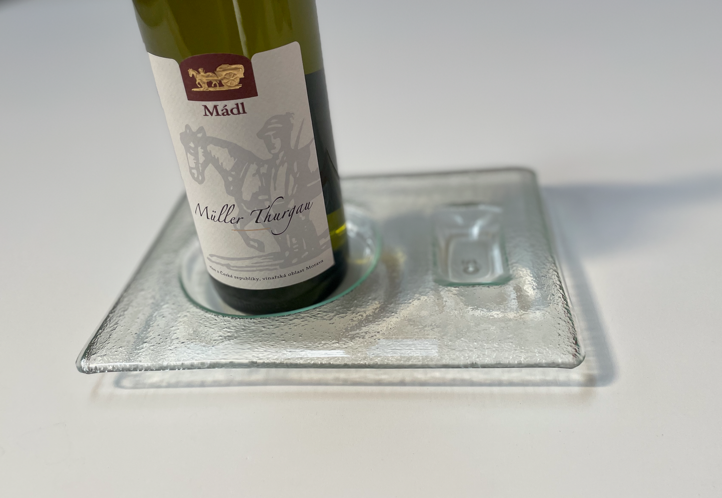 PROVINO bottle serving plate 21 x 12 cm clear glass
