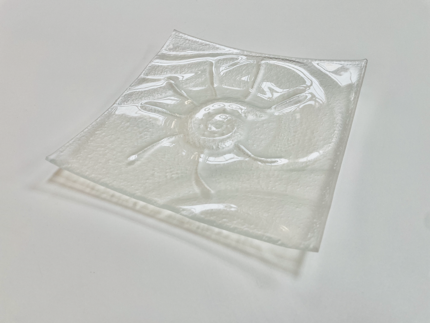 OCEAN design square plate 20x20 cm clear glass