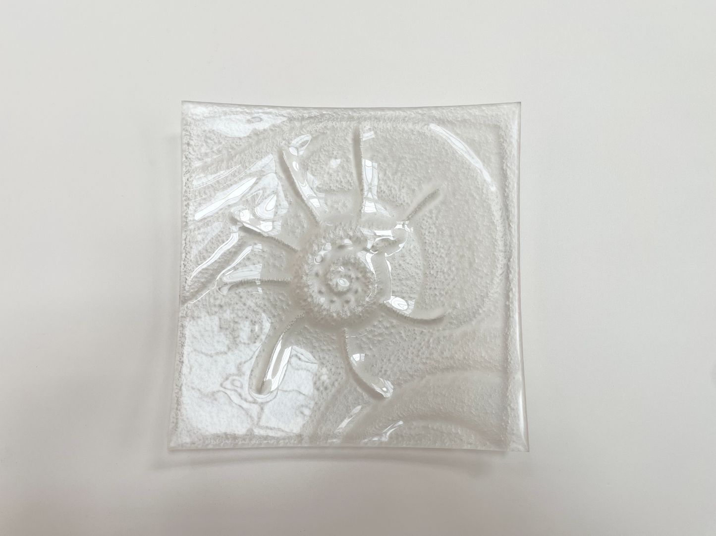 OCEAN design square plate 20x20 cm clear glass