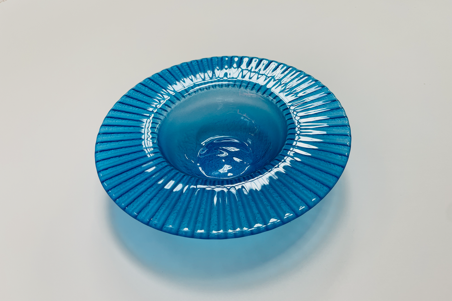 NUBIS design round bowl 26 cm glass decorated with blue color