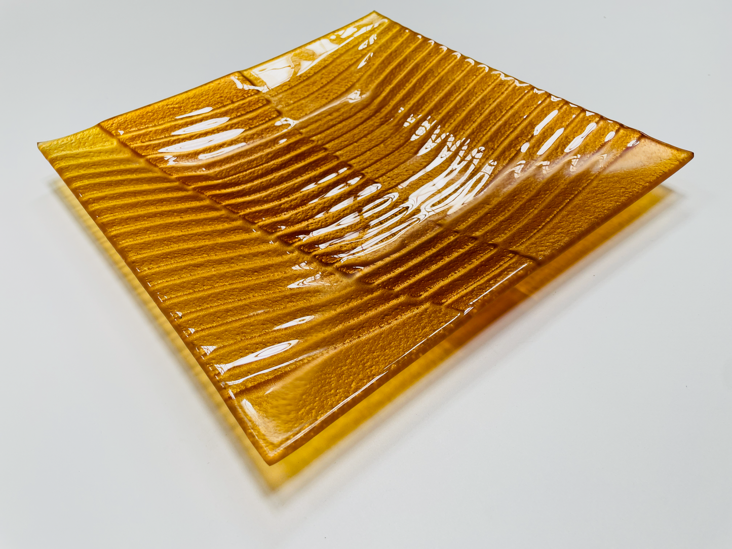 STAP design glass plate 27 x 27 cm honey gold color