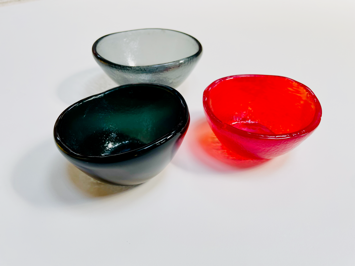 CUPOTEA small glass bowl d9 cm in black, grey and red
