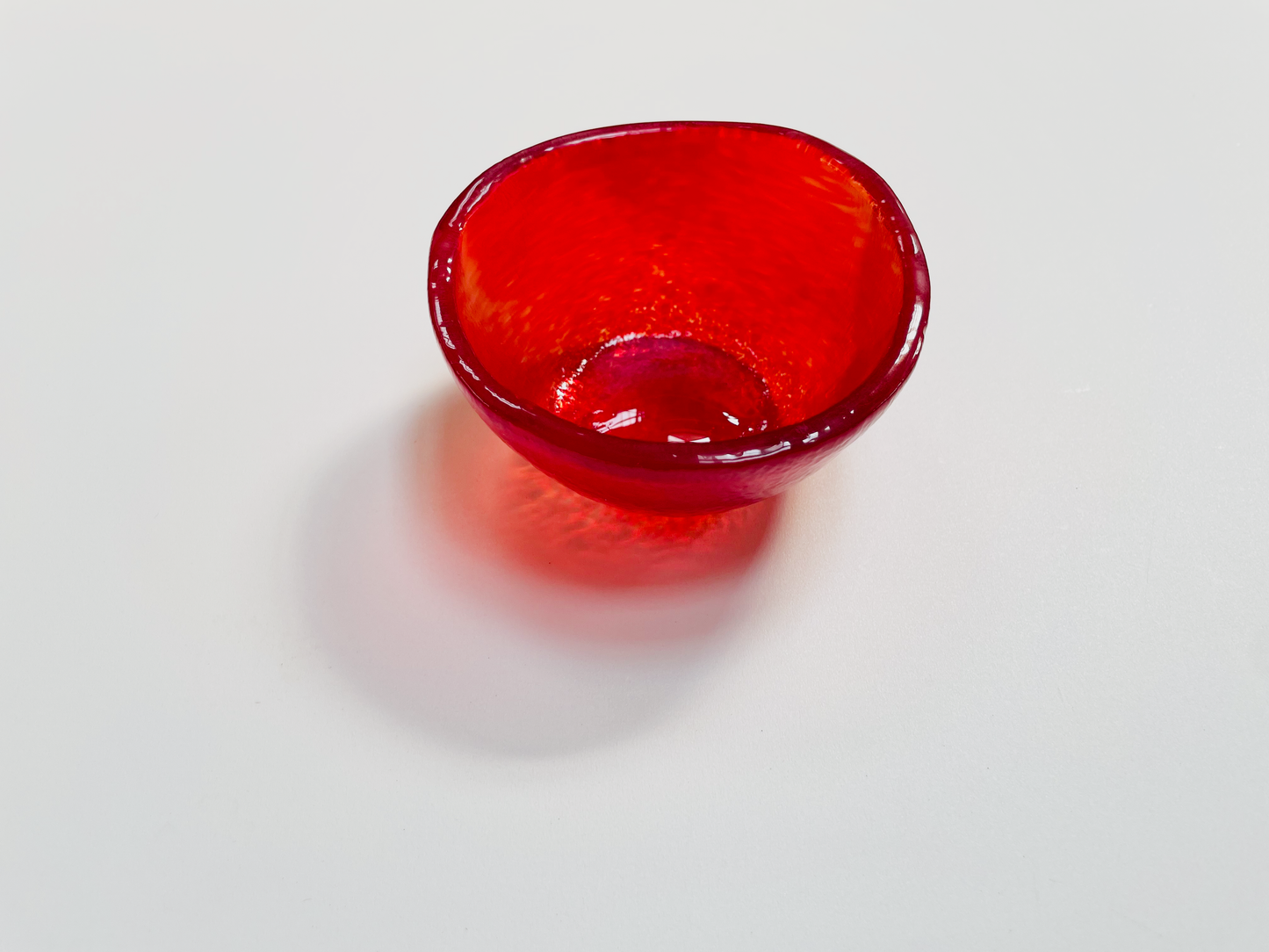 CUPOTEA small glass bowl d9 cm in black, grey and red