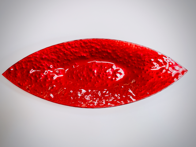 JAVA pointed oval bowl 35x15 cm red metallic decoration