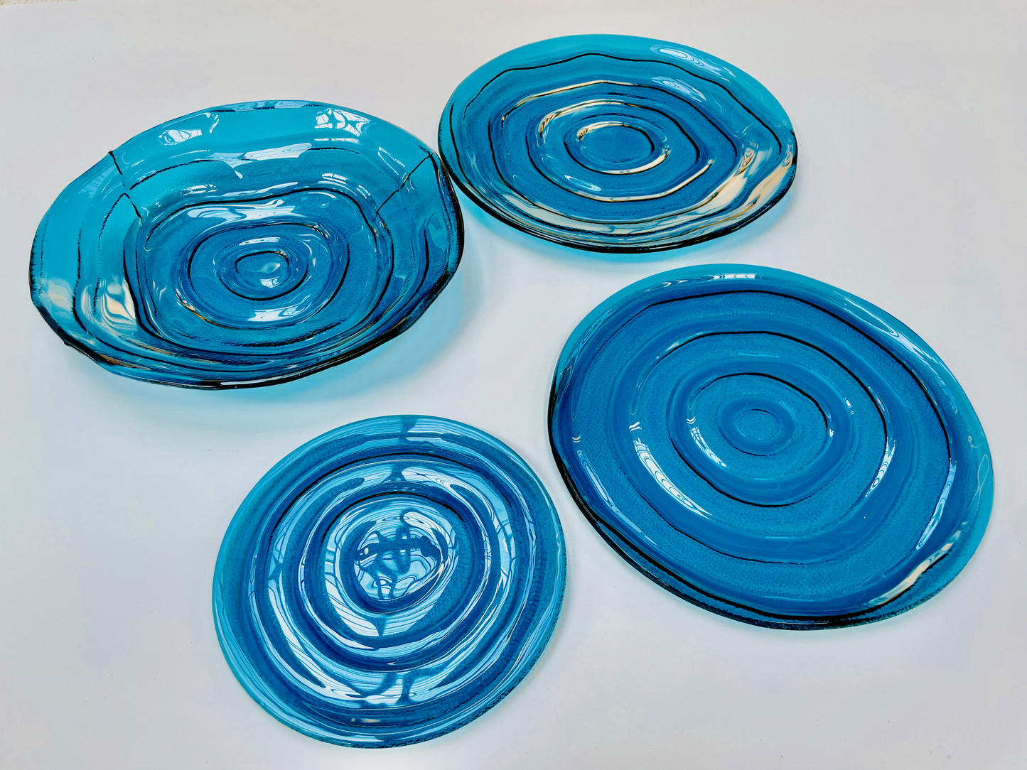LAGO organic bowl d40 cm blue glass