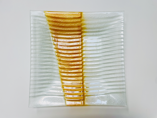 STAP design glass plate 33 x 33 cm pearl white with honey gold color decoration